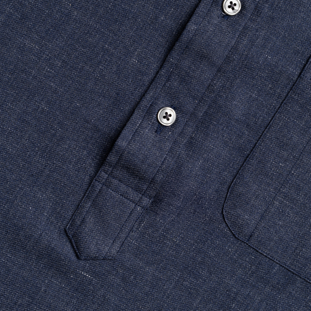 CHAMBRAY BANDED COLLAR SHORT SLEEVE POPOVER SHIRT