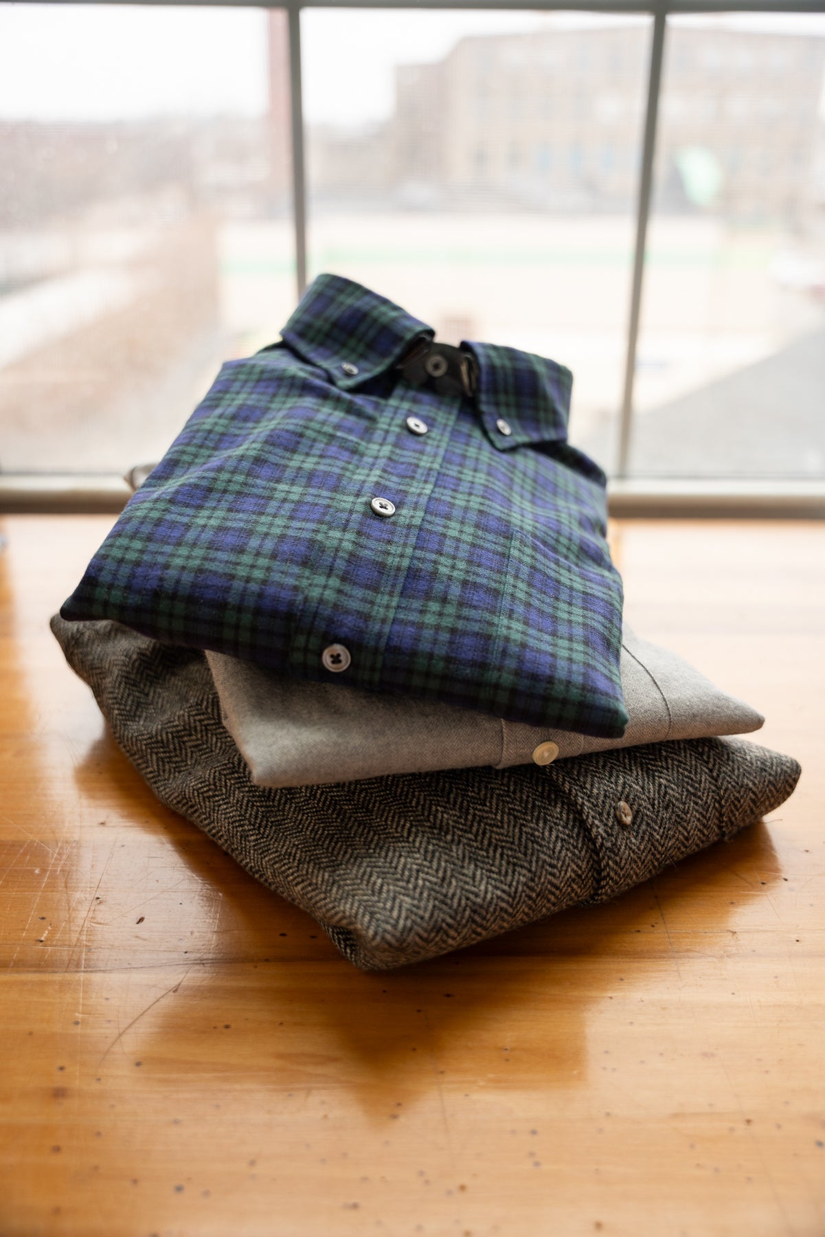 Camicia di flanella pesante oversize da uomo con colletto rialzato e maniche lun Camicia di flanella pesante oversize da uomo con colletto rialzato e maniche lun